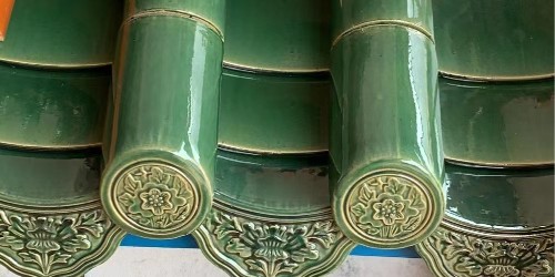 ��ɫ������